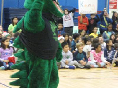 photo of person in gator mascot costume